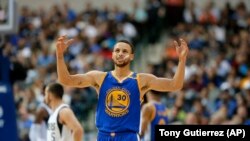 Steph Curry des Golden State Warriors, le 21 mars 2017, Dallas, Texas.