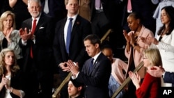 El líder de la oposición venezolana Juan Guaidó aplaude mientras el expresidente Donald Trump pronuncia su discurso sobre el Estado de la Unión en Washington. Febrero 4, 2020. Foto: AP.