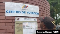 Ciudadanos en Venezuela denuncian cambios en centros de votación.