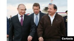 El presidente ruso, Vladímir Putin y el presidente de Nicaragua, Daniel Ortega durante una breve visita a Managua. Foto: Gobierno de Nicaragua