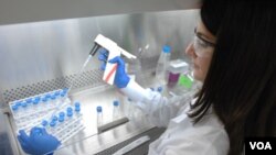 Expertos en Estados Unidos advierten que los pacientes de cáncer podrían sufrir "consecuencias inciertas" ante la falta de fármacos en EEUU. [Archivo]