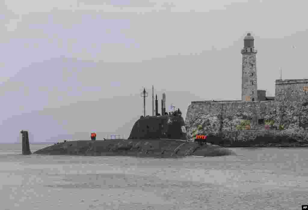 El submarino ruso de propulsión nuclear Kazán entró al puerto de La Habana, Cuba, el miércoles 12 de junio de 2024. 