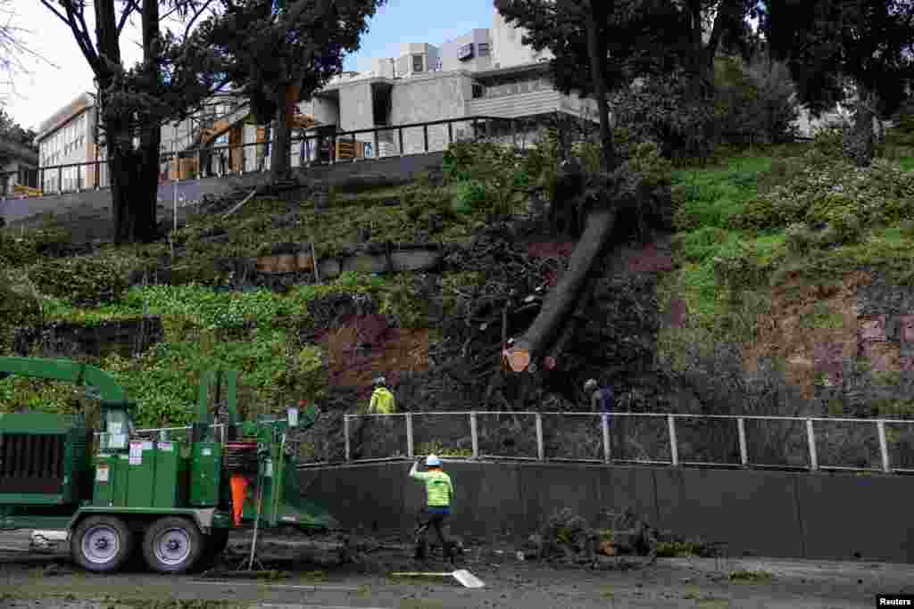 Las ráfagas de viento pueden derribar árboles y líneas eléctricas, provocando cortes de energía, dijo el Servicio Meteorológico Nacional. Algunas áreas de gran elevación podrían sufrir nevadas de hasta 91 centímetros que pueden causar condiciones peligrosas en las carreteras, dijo el servicio.