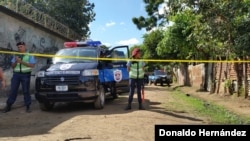 ARCHIVO. La policía investiga un supuesto feminicidio en Ciudad Sandino, Managua, Nicaragua, el 25 de mayo de 2017. Foto: VOA