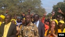 Mutungamiri weCC VaNelsomChamisa vari pamusangano kwaMurombedzi, Mashonaland West