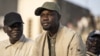 Ousmane Sonko, troisième de la présidentielle de 2019 et candidat à celle de 2024, a été déclaré coupable de débauche de mineure et condamné à deux ans de prison ferme.