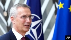 Generalni sekretar NATO-a Jens Stoltenberg stiže na samit EU u zgradu Evropskog vijeća u Briselu, 29. juna 2023.