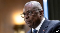 ARCHIVO - El secretario de Defensa, Lloyd Austin, testifica en el Capitolio en Washington, el 31 de octubre de 2023.