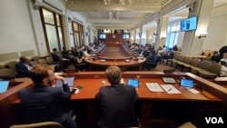 Consejo Permanente de la (OEA) en sesión extraordinaria este miércoles 26 de julio para abordar la situación de Guatemala de cara a la segunda vuelta presidencial a realizarse el 20 de agosto. [Foto: Tomás Guevara, VOA]