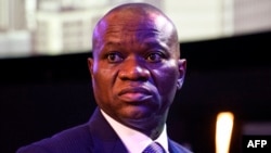 Des Gabonais fustigent un dialogue "entre soi", qui pavera une voie royale au général Oligui vers la présidentielle.