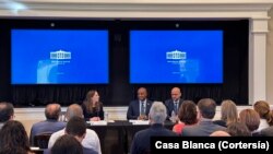 Funcionarios estadounidenses y colombianos participaron de la conmemoración del Día de Colombia en la Casa Blanca con un panel en el que se abordó el estado de las relaciones bilaterales el 20 de julio de 2023.