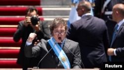 En Fotos | Ha comenzado el camino hacia la reconstrucción en Argentina: presidente Milei durante su discurso 