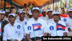 FILE - The Candlelight Party activists and supporters attend the party's Extraordinary Congress in Siem Reap province, Feb. 11, 2023. (Ten Soksreinith/VOA Khmer)