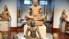 ​រូបសំណាក​បុរាណ​ចំនួន ១៤ ​ត្រូវបាន​បញ្ជូន​ពី​សហរដ្ឋអាមេរិក​ឲ្យ​កម្ពុជា​វិញ នៅ​សារមន្ទីរជាតិ​កម្ពុជា នៅរាជធានីភ្នំពេញ កាលពីថ្ងៃទី៤ ខែកក្កដា ឆ្នាំ២០២៤។ 