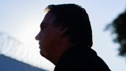 Desvio de Jóias e itens de luxo leva casal Bolsonaro a depor
