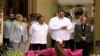 Colombianos rechazan las intenciones del presidente Petro de explorar campos de gas y petróleo en Venezuela
