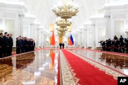 俄罗斯总统普京为到访的中国领导人习近平在克里姆林宫举行欢迎仪式。（2023年3月21日）