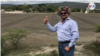 Benjamín Rausseo es un humorista, abogado y empresario venezolano que en 2006 se enfrentó al ex presidente Hugo Chávez en las elecciones presidenciales. 