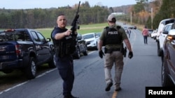 Policija u Mejnu posle pucnjave (Foto: REUTERS/Shannon Stapleton)