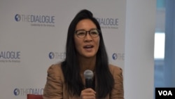 La embajdora de Estados Unidos en Belice, Michelle Kwan, durante conversatorio en Diálogo Interamericano este viernes 16 de junio. [Foto: Tomás Guevara, VOA]