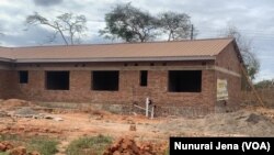 Vakawanda kumaruwa vanoti vanotarisira kuvakirwa zvikoro, makiriniki nemigwagwa, uye kuwaniswa mvura yakachena.