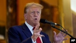 ARHIVA - Bivši predsednik Donald Tramp na konferenciji za novinare u Trampovoj kuli u Njujorku, 31. maja 2024. 