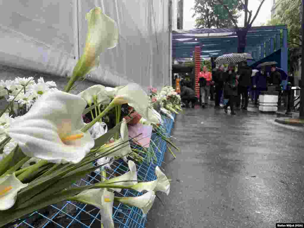 Godišnjica tragedije u Osnovnoj školi "Vladislav Ribnikar" u Beogradu (foto: Glas Amerike / Stefan Miljuš)