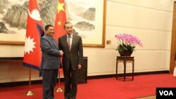 བལ་ཡུལ་གྱི་ཕྱི་སྲིད་བློན་ཆེན་གཞོན་པ་ན་ར་ཡན་ཀ་ཇཱི་ཤ་རེ་ས་ཐ་དང་རྒྱ་ནག་གི་བློན་ཆེན་