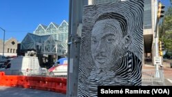 Frente a la Corte del Distrito de Fulton una calle lleva el nombre del activista por los derechos civiles, Martin Luther King Jr. En esta corte se llevó el caso contra el hombre acusado de asesinar a su madre, Alberta.