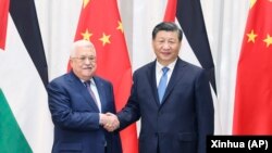 Falastin Prezidenti Mahmud Abbos (chapda) Xitoy rahbari Si Zinpin bilan, Pekin, Xitoy, 2023-yil, 14-iyun.