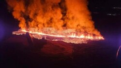 冰島火山熔岩週一噴向附近的住宅區