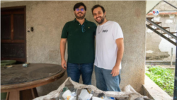 Gabriel Santana (izquierda) y Alberto Alfonso son los fundadores de Taller Neo.