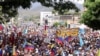 Clausuras y contramarchas: el chavismo ejerce su poder en la campaña presidencial en Venezuela