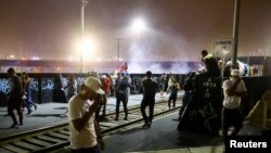 En Fotos | Rumores de asilo en EEUU llevan a decenas de migrantes a la frontera 