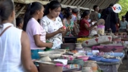 Mujeres de la etnia indígena Puinave, de Guainía, Colombia, donde la mayoría de la población es indígena. [Foto: Federico Buelvas, VOA]