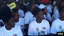 Abanye abatsha basekela uMongameli Emmerson Mnangagwa ukuba eqhubeke esembusweni