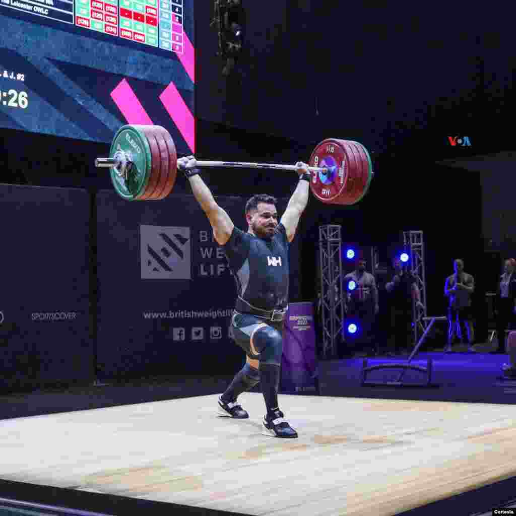 El Campeonato de Halterofilia del Reino Unido, en agosto de 2023 fue de gran significado para el deportista cubano Ramiro Mora, quien solicitó asilo en Londres en 2021. En el mes de mayo de de este año, Mora fue incluido en el Equipo Olímpico de Refugiados a las Olimpiadas París 2024. [Foto: Cortesía]