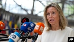 “У Нідерландах є широка підтримка нашої допомоги Україні”, - сказала нідерландська міністерка оборони у коментарі журналістам у пʼятницю. Фото: AP, на фото нідерландська міністерка оборони Кайса Оллонґрен. 