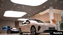 德國柏林一個中國蔚來汽車展廳裡展示的NIO EP9型跑車。（2023年8月17日）