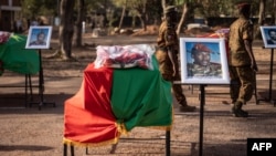 Arrivé au pouvoir par un putsch en 1983, Thomas Sankara, icône panafricaine, a été tué en 1987 lors d'un coup d'Etat fomenté par son numéro deux, Blaise Compaoré.