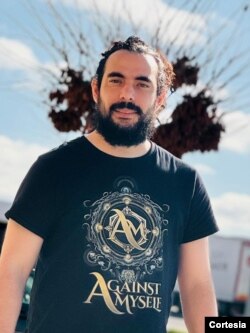 Francesco Antonelli tiene un amplía carrera en la música. Actualmente es compositor y teclista.