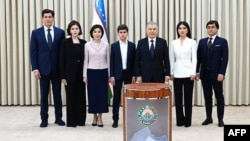 Yangi bosh qomus Prezident Shavkat Mirziyoyevga yana ikki yangi muddatga saylanish uchun zamin yaratadi 