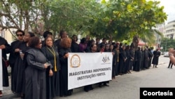 Juízes angolanos fazem protesto silencioso em Luanda, Angola.