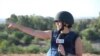 La periodista Celia Mendoza reporta desde Israel, durante su cobertura del conflicto tras los ataques de Hamás en octubre del 2023.