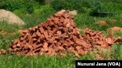 Vamwe vave kupinda mukukanya zvitinha vachitengesa pane kumira nekurima chete.