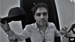 Fotograma seleccionado de un video divulgado por el gobierno mexicano donde aparece Ovidio Guzmán López al ser detenido en Culiacán, México, el 17 de octubre de 2019, para luego ser liberado.