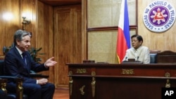 US Secretary of State Antony Blinken attends a meeting with Philippines' President Ferdinand Marcos Jr., at Malacanang Palace in Manila, March 19, 2024. (Evelyn Hockstein/Pool Photo via AP)
