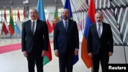 Лидерите на Ерменија и Азербејџан ќе се сретнат подоцна оваа недела во Кишињев со нашите европски партнери и се надеваме дека тоа ќе биде продуктивен чекор за решавање на овие прашања, изјави портпаролот Метју Милер