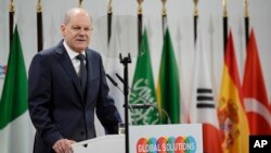 德国总理朔尔茨在柏林全球解决方案峰会上发表演讲。（2024年5月7日）