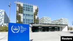 FILE - Gedung Pengadilan Kriminal Internasional di Den Haag, Belanda, 31 Maret 2021. (REUTERS/Piroschka van de Wouw)